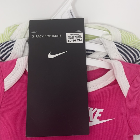 NIKE Newborn 3 Pack Bodysuits - Picture 2 of 3
